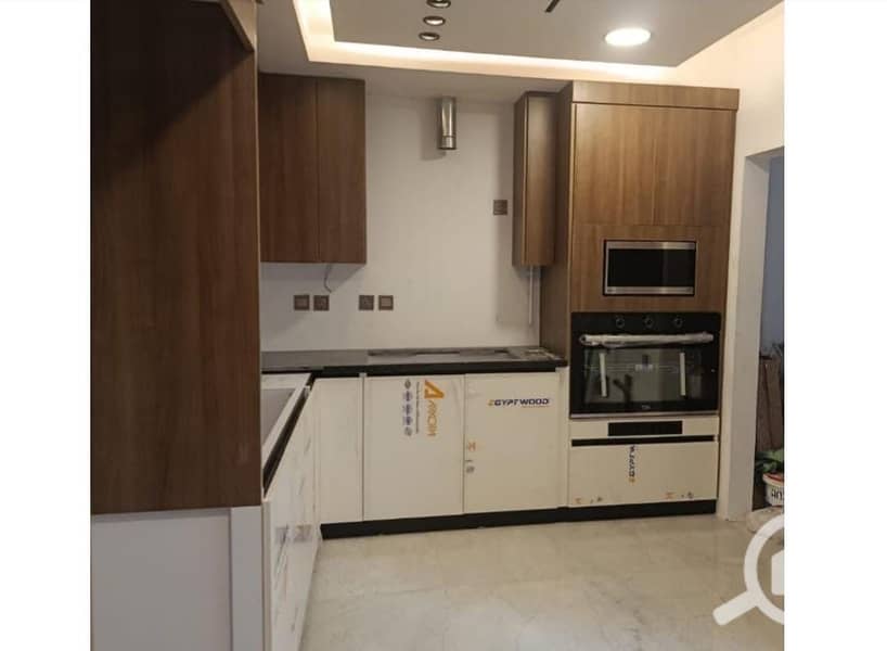 10 8d9e537a-ee92-4232-8b2a-97bcc98975e0. jpeg