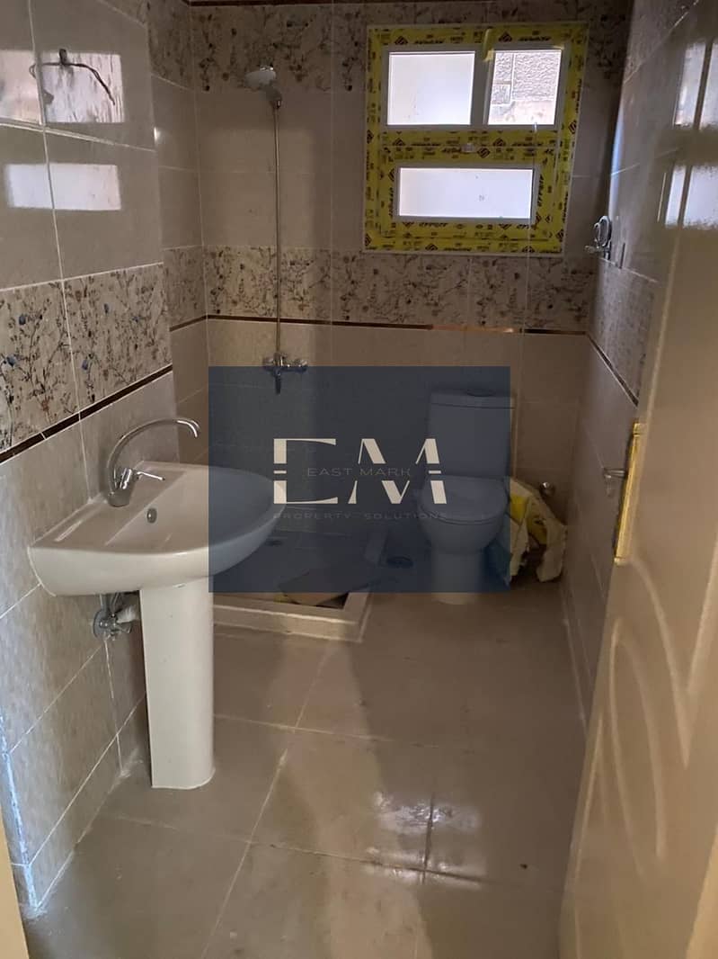 4 7ca8aba8-6819-4f78-84cc-36e44b25508f. jpg