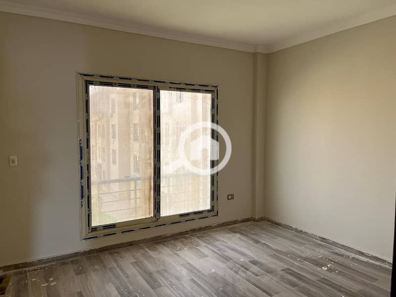 5 WhatsApp Image 2025-08-17 at 12.30. 00_a12ea1d7. jpg