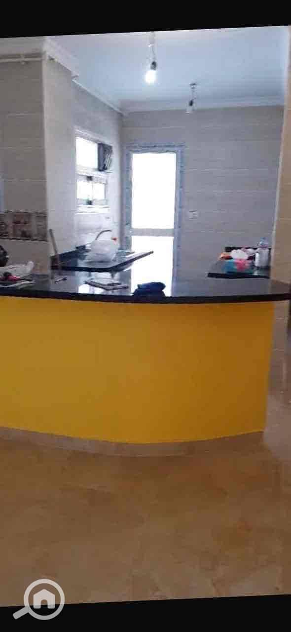 6 d54d3eb2-f0fc-492e-937c-24e6b7fcc50d. jpg