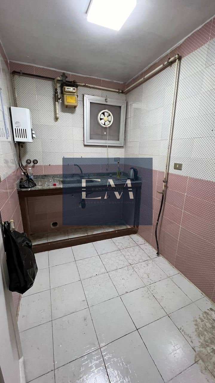 9 b5029155-bdce-4432-acc1-f54a73006bfe. jpg