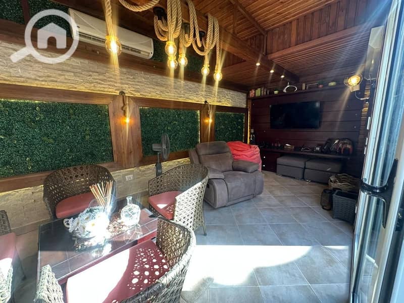 12 062f028c-7b11-4080-9196-c397ddde6d11. jpg