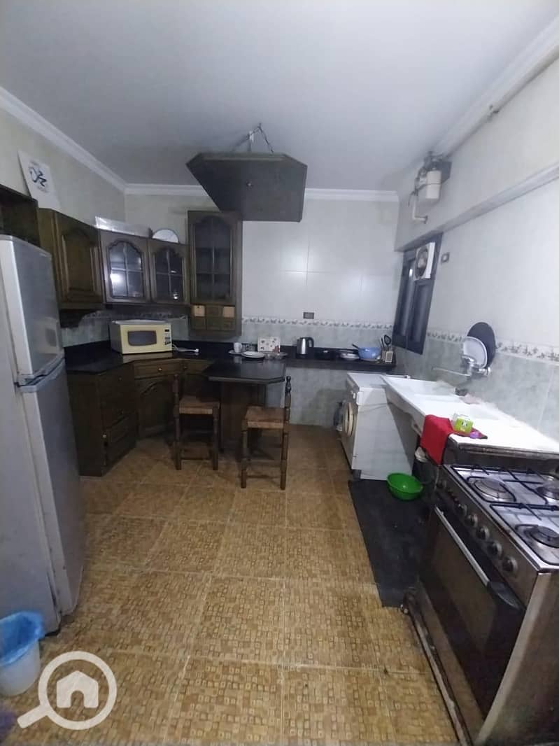 4 8f4bcbaa-4995-47aa-abf3-1bd71b5b8120. jpg