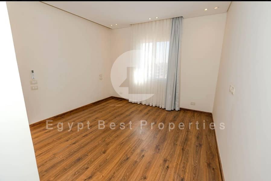 4 6165ae09-a966-42b6-a5b4-1bb8f5f749d2. jpeg