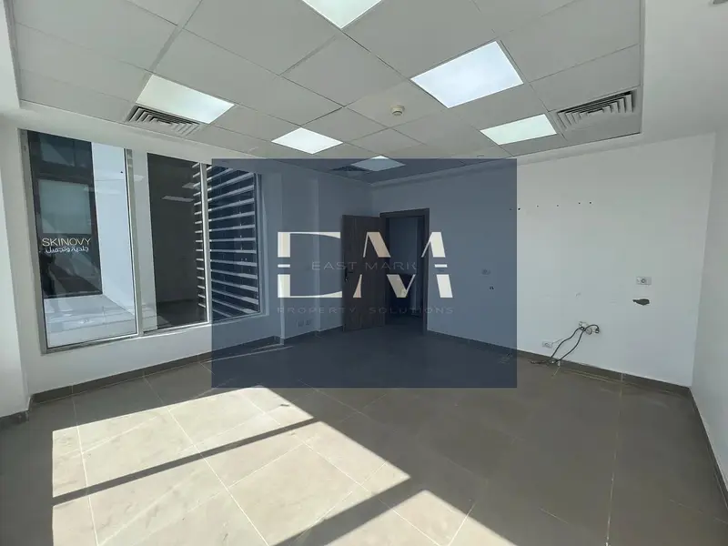 Clinic overlooking plaza in agora Commercial Complex (prime location) - Veduta 3