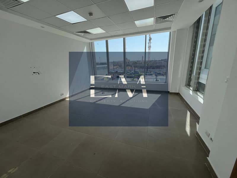 4 c7bde4ed-4ec2-4568-89df-15f456692623. jpg