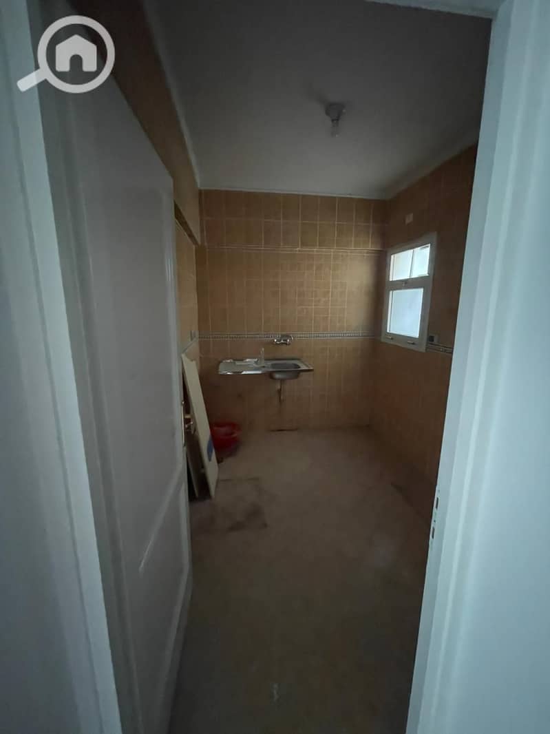 5 4a6270ca-3b96-4db3-b41d-e11823203ad1. jpeg