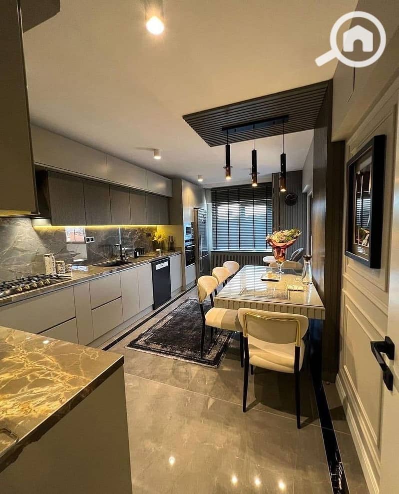 2 d2ab230b-164e-458a-8c43-78ce45a69dd7. jpg