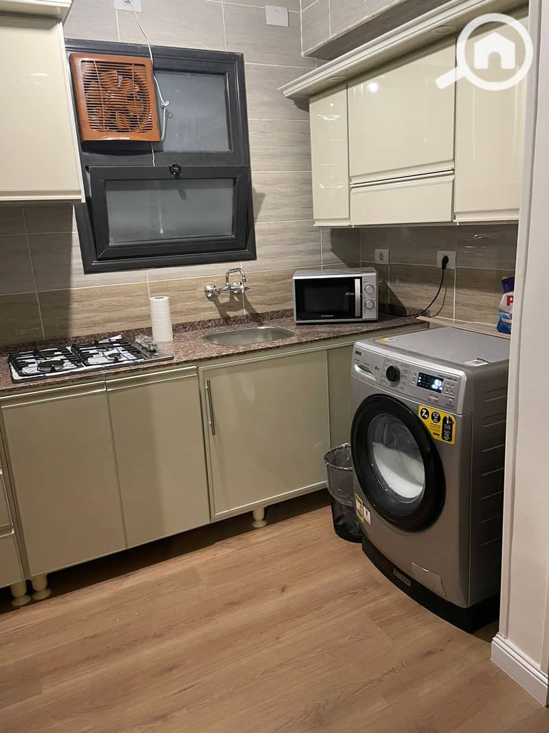 4 04bd7243-5bc1-42c2-81c2-83ab5639b244. jpeg