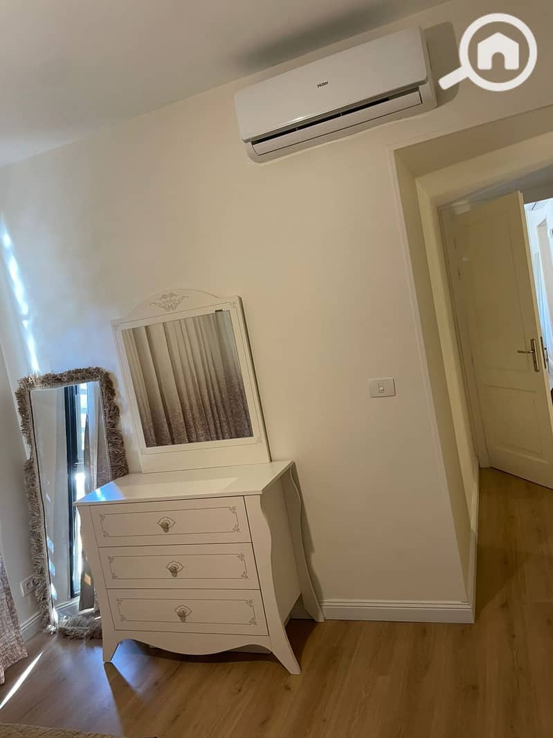 9 a795e7d8-65ca-4b06-88b5-27c2f1d8a7f8. jpeg