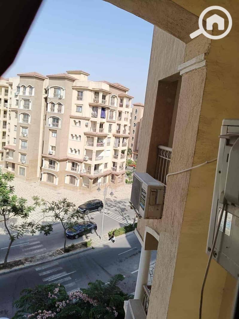 4 a6a4f303-9344-492c-9546-f6a10bf83315. jpg