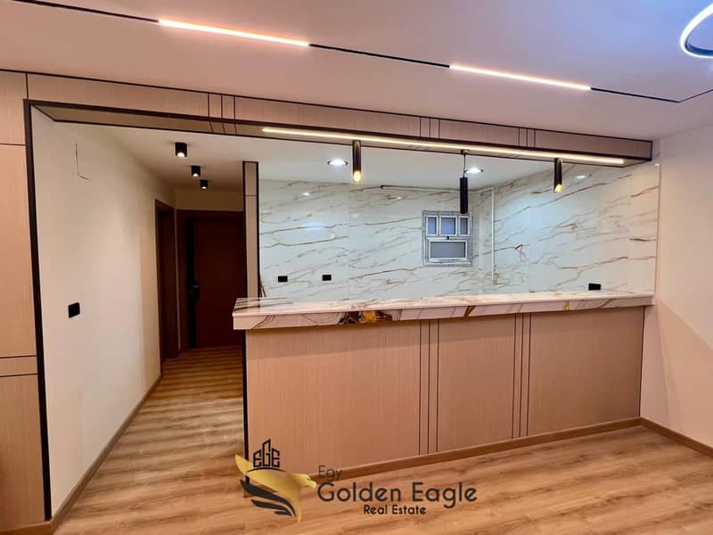 8 95bc7504-a433-4c9a-aecb-592748ede778. jpeg