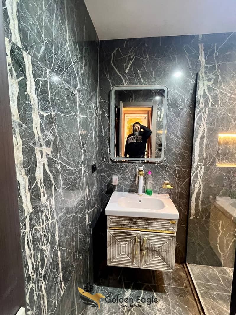 15 786c9387-0ba2-49f3-89f1-79741fdafe38. jpeg