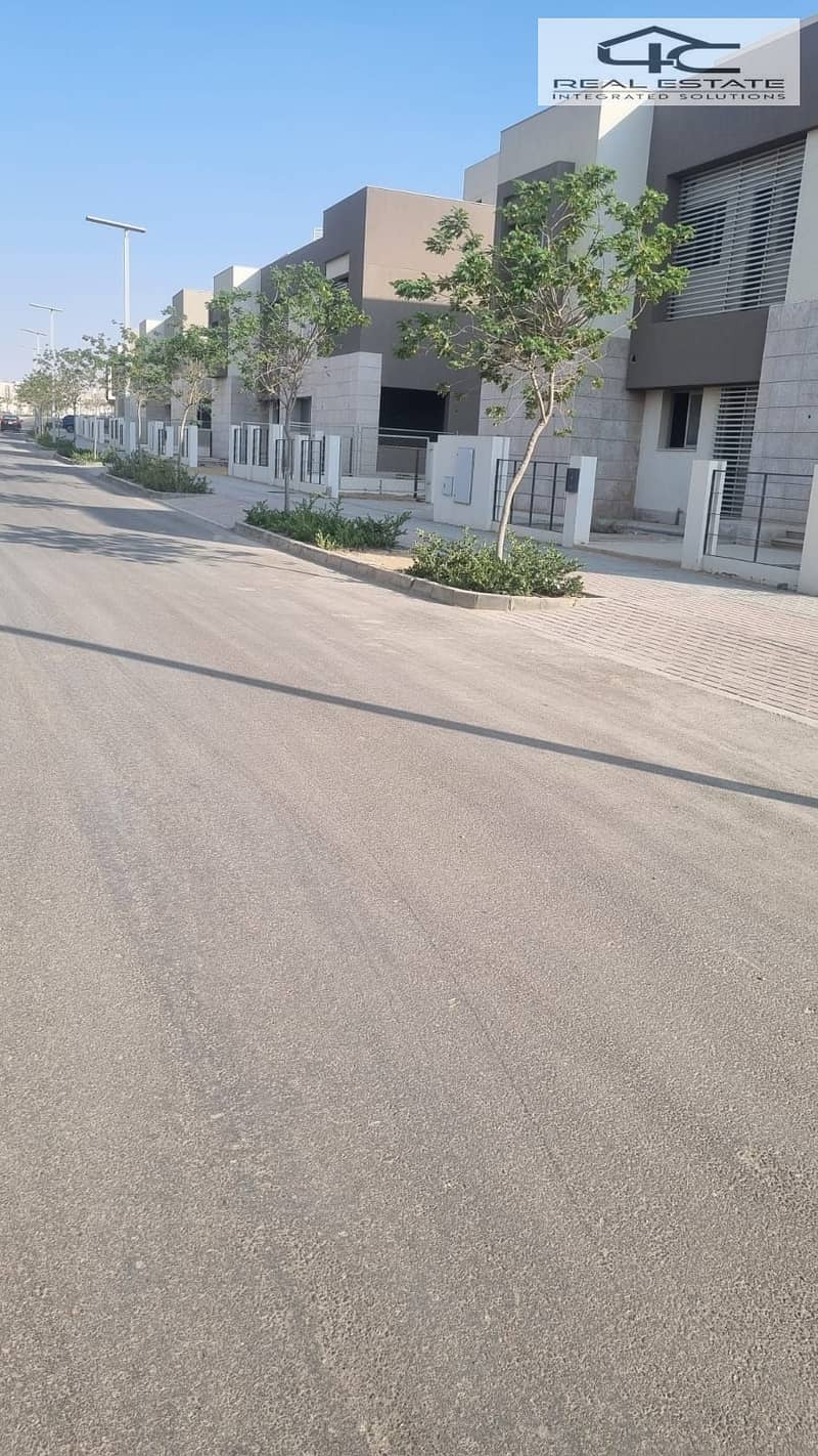 6 WhatsApp Image 2025-10-27 at 1.25. 15 PM (3). jpeg