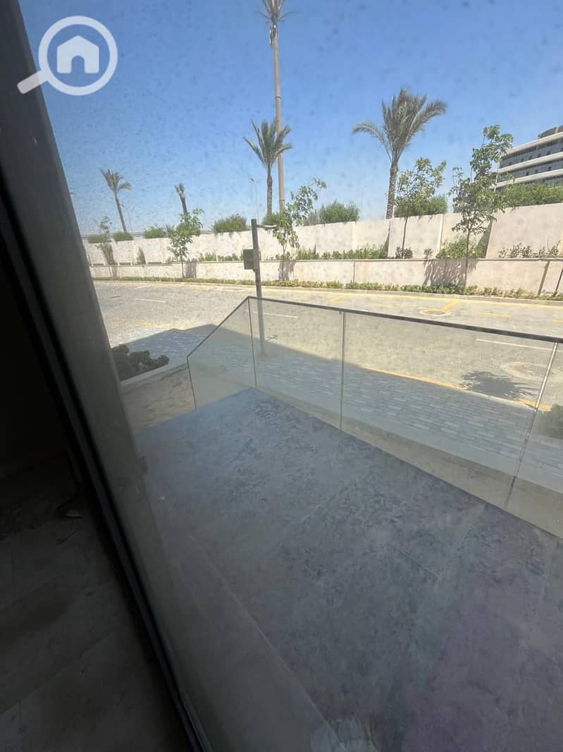 4 WhatsApp Image 2026-01-07 at 14.57. 34 (1). jpeg