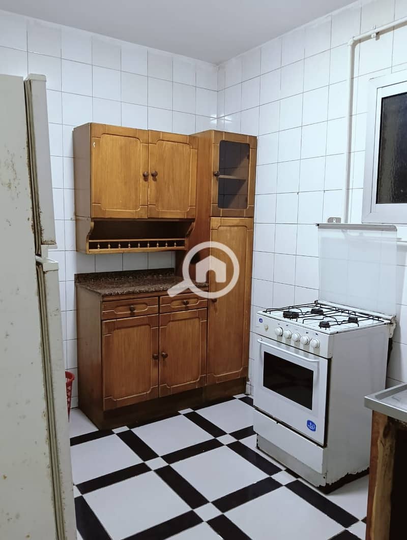 8 1e954de8-da6d-46d5-b122-0746b8778714. jpg