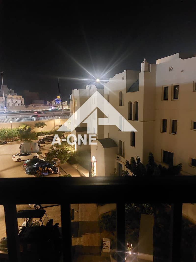 8 f15a8dff-28d5-4412-a671-2de1824f8250. jpg