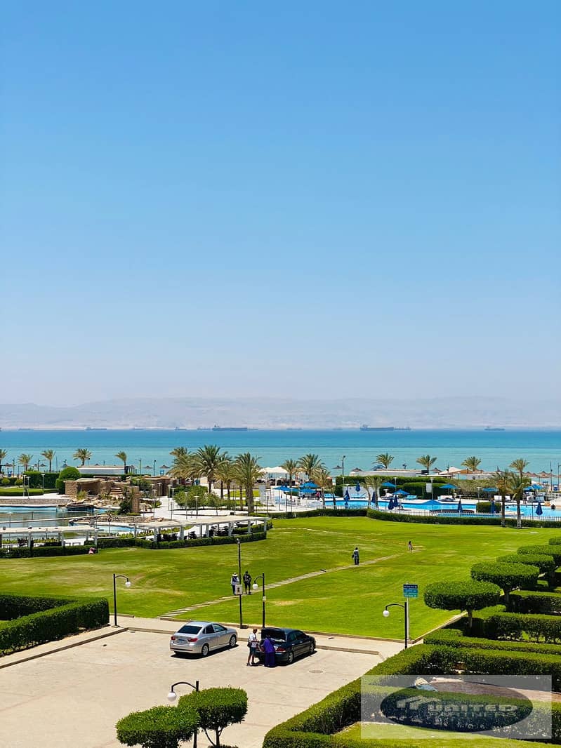 6 5c3acd65-241c-4e1f-a18f-12b66e1ef7bb. jpg