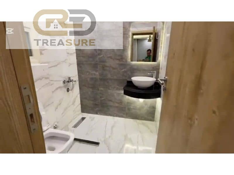 10 WhatsApp Image 2025-10-06 at 3.03. 42 PM. jpg