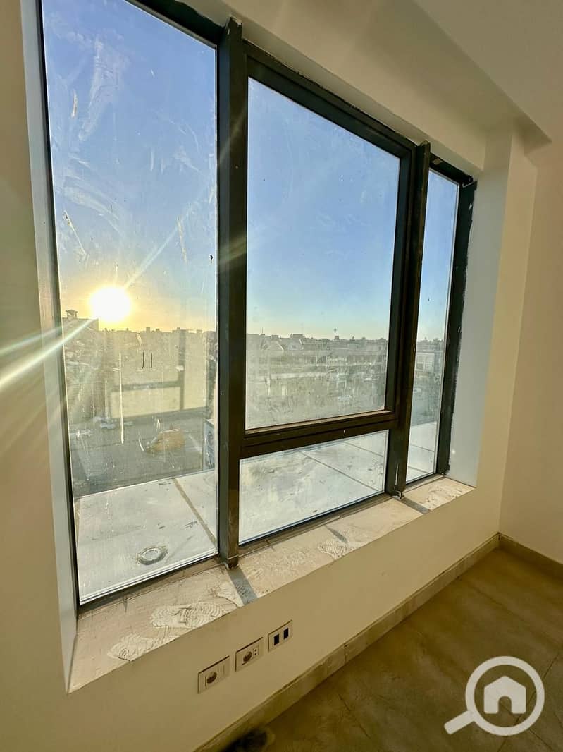 3 WhatsApp Image 2025-12-23 at 22.08. 08. jpeg