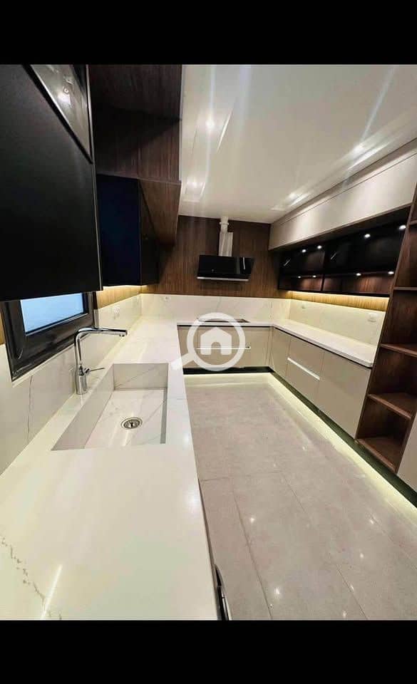 4 c3dac36a-927d-403d-b5a1-6c5ccad5ba6b. jpg