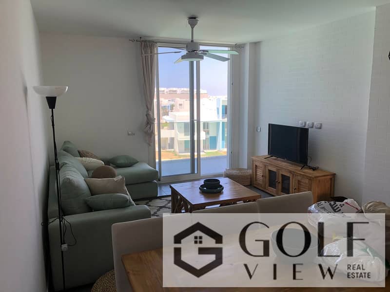 3 93bf4e1a-f264-4d72-8941-13ba2b6f4c36. jpg