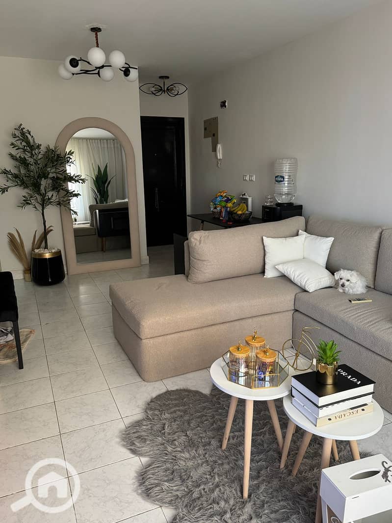 3 e376ba22-da30-437c-aeca-2803e1e6b847. jpeg