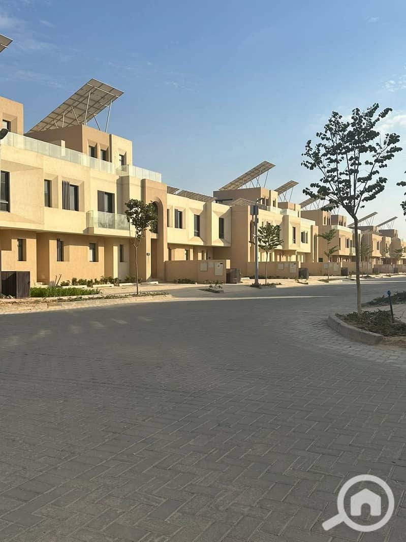 8 612942760_4448636552025754_5091253308668668636_n. jpg