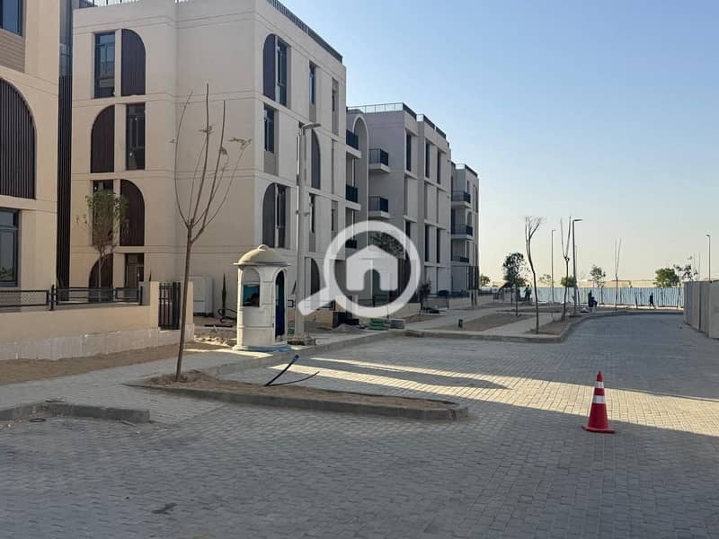 9 615154777_1555077832233665_5538144605030087043_n. jpg