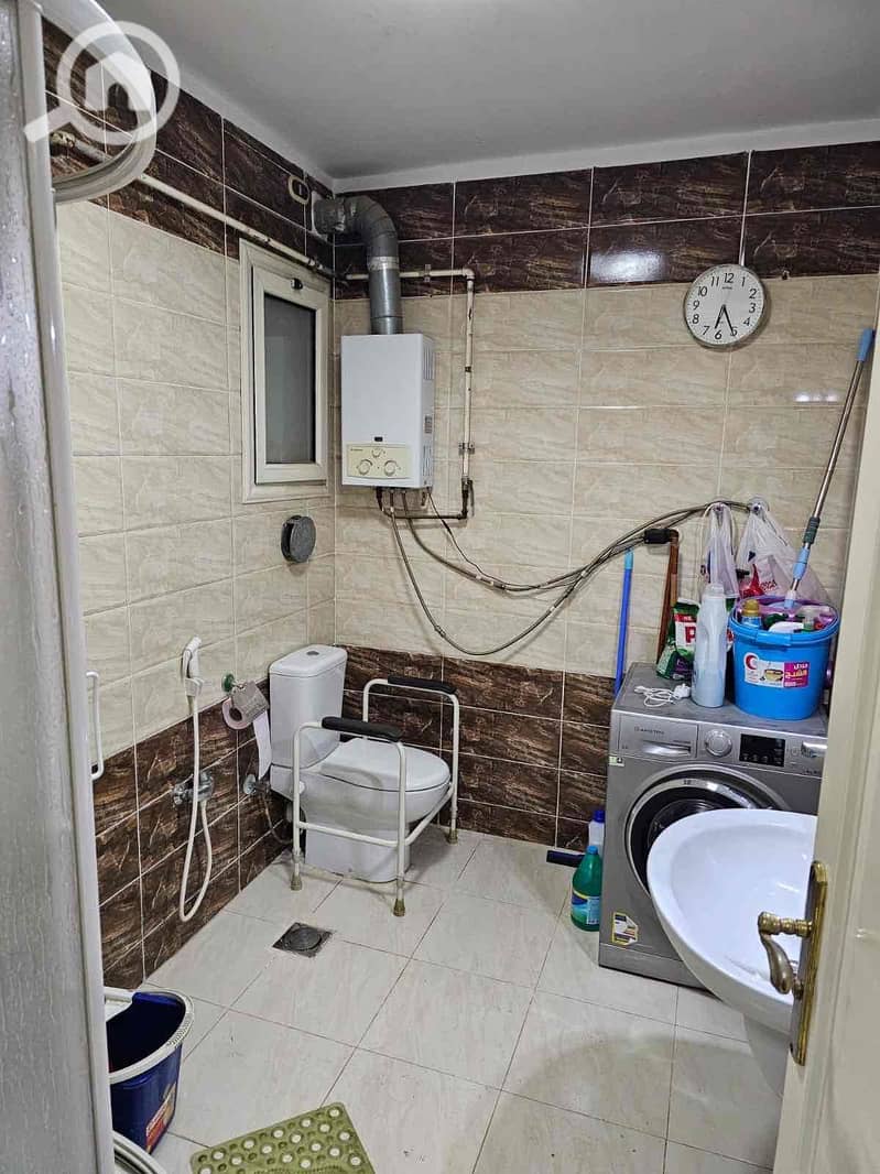 6 ae92cee9-d0a9-4f79-b767-5057f7ab2f03. jpg