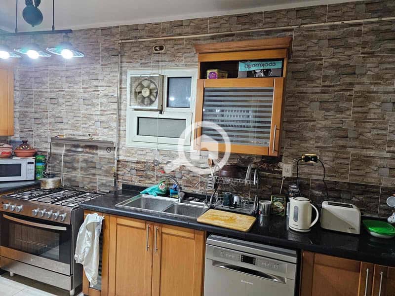 7 8a9157b4-62cd-40e1-b4f4-4ec64f12dc4e. jpg