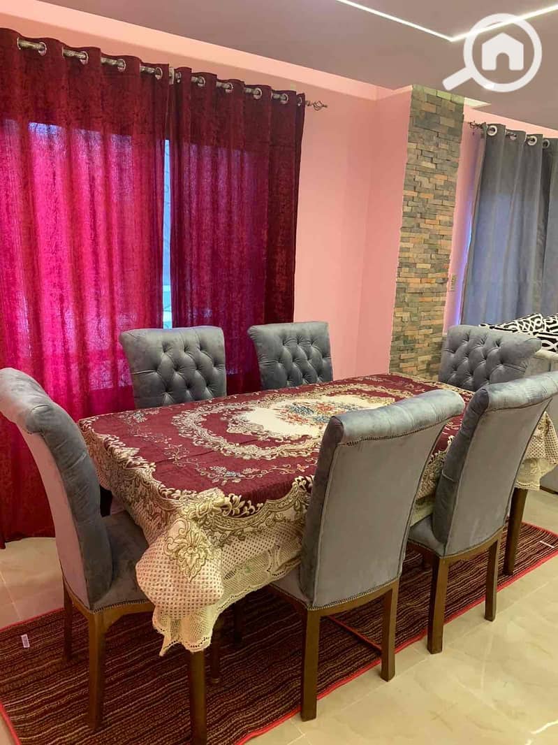 8 8f91060b-f395-4b67-8144-d58c0d6ede32. jpg