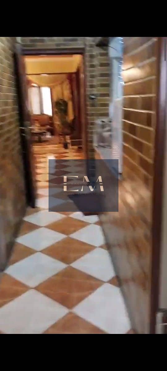 4 8e77d626-ca54-49e4-bf8d-22b097a4d5ed. jpg