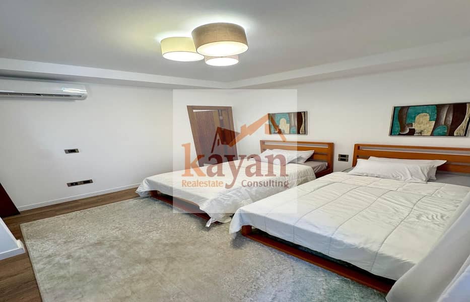 10 d2052bf3-41c1-44a4-acbd-fca016fee2d8. jpg