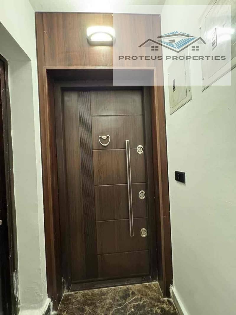 6 b4fe29ff-474c-483c-adfd-121d8c4e1c9c. jpg