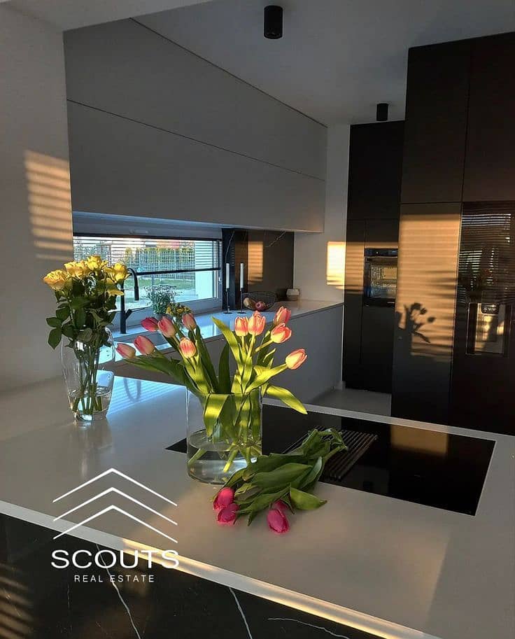 3 WhatsApp Image 2025-10-16 at 15.44. 22_59c1c7cb. jpg