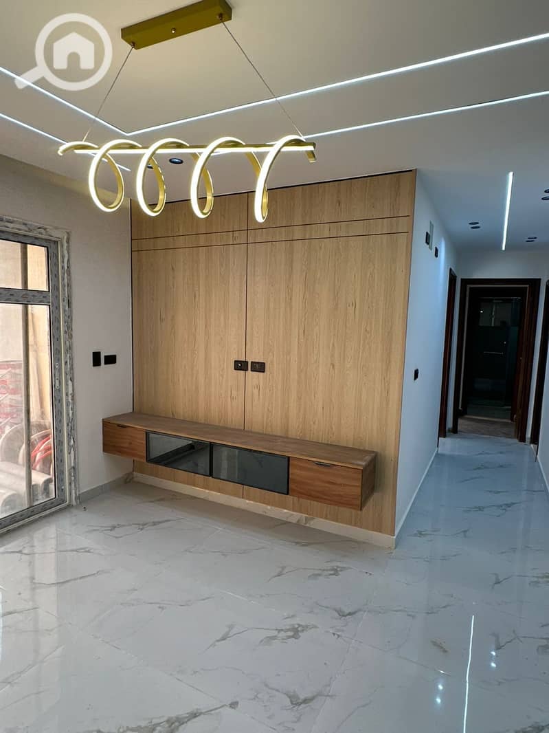 2 c64f474a-8384-409e-8ca3-056c2a7a2ec6. jpeg