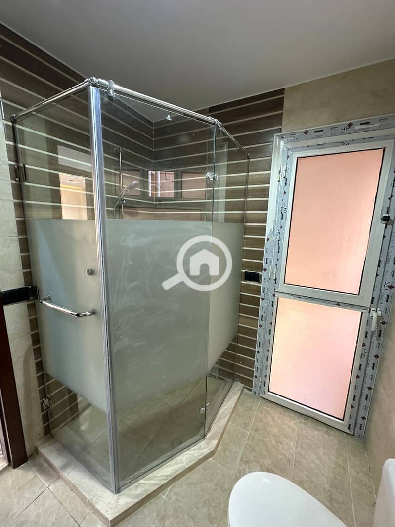 13 40504f98-9fb8-4d7d-a823-b964b61e45fa. jpeg