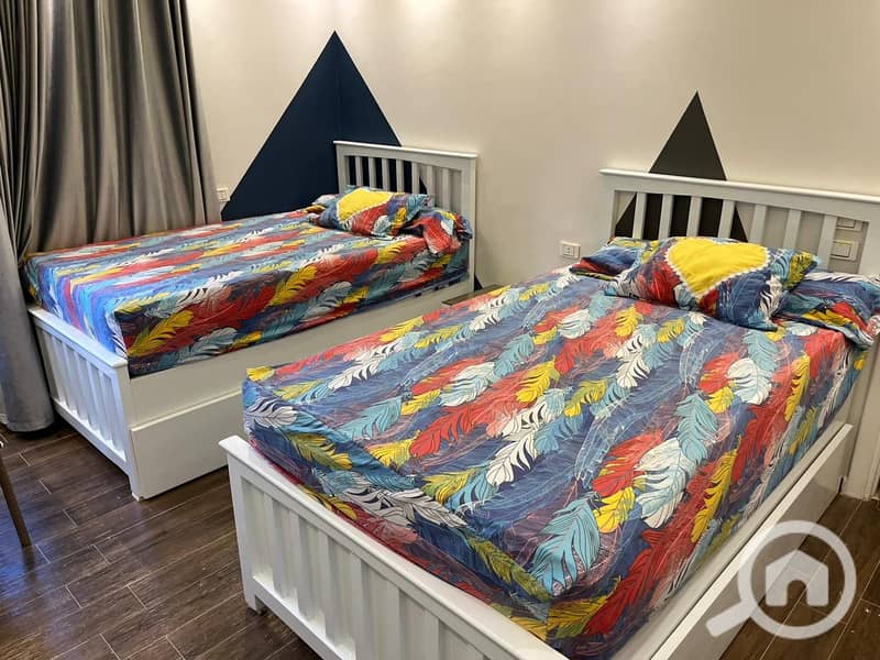 6 fce7db7b-e570-4f87-8a2d-89080cc8636c. jpg