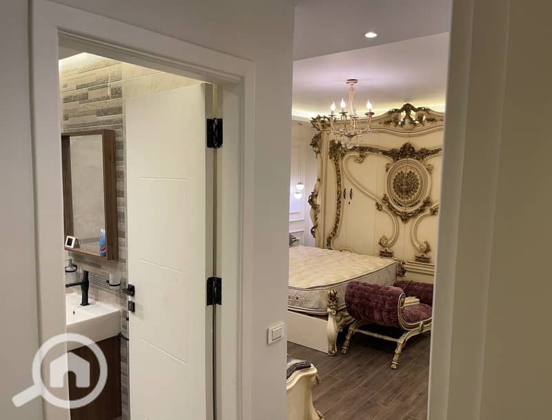 10 d66e9ad5-1110-4bb2-9f4d-4d18f5ff15a1. jpg