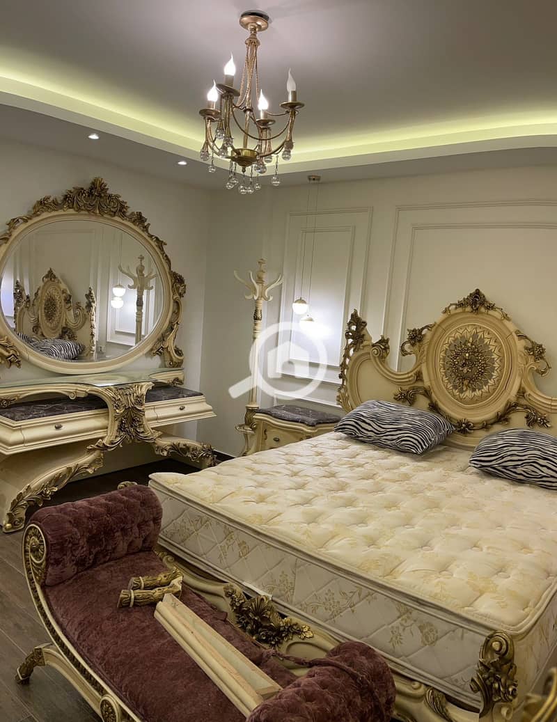 12 ed32fbc9-11cc-49ca-b9f4-1ed92675d815. jpg