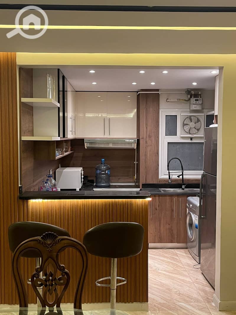 15 b8803292-fe9d-459a-aed5-cce960d3870e. jpg