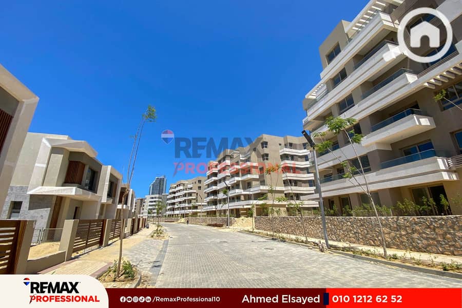 7 858028e0-1d3a-483f-9169-43f77033c5ce. jpg