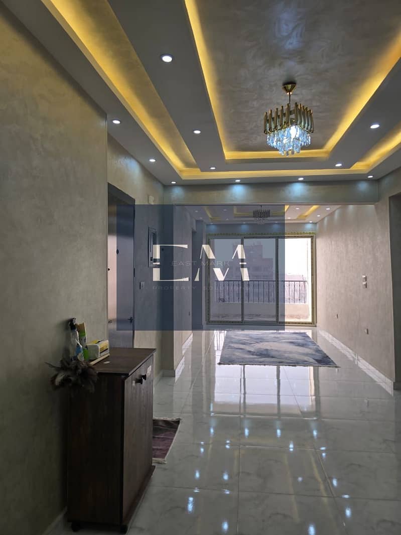 12 02414f27-94aa-40f9-a94b-5182802a5e8a. jpg