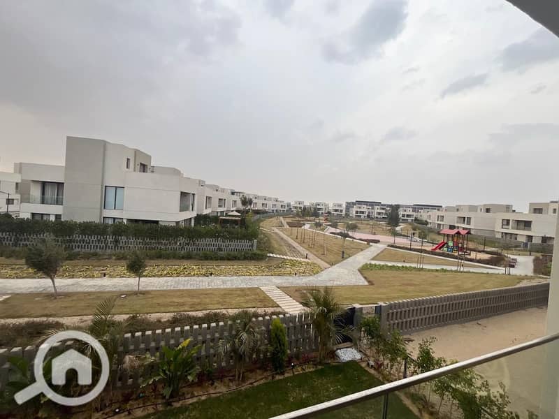 3 811302d3-c38e-4e4a-989d-89648dfe4550. jpeg