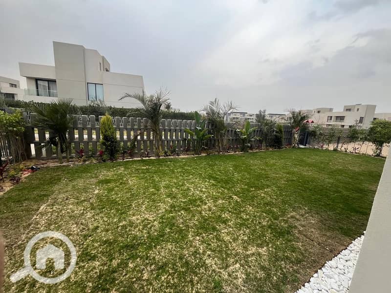 8 c51def31-24aa-47b3-97f4-5c15912f9378. jpeg