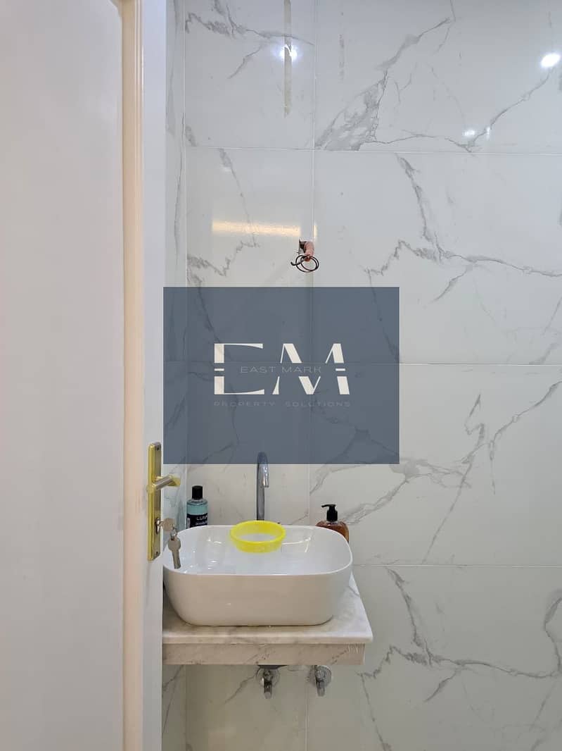 22 e6b8a8d9-26de-420b-984d-02502037a6ec. jpg