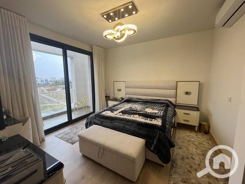 14 5d7f6e98-8f27-4ad9-acbd-e9fc837c31b7. jpeg