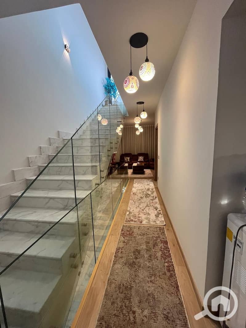 29 5a568b63-7b25-43a9-ab91-5dbc0edbd36e. jpeg