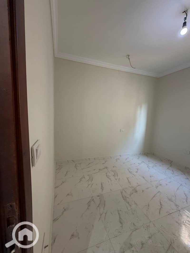 7 34df6e0c-2c47-491b-baaf-9fc2eb7aa9ef. jpg